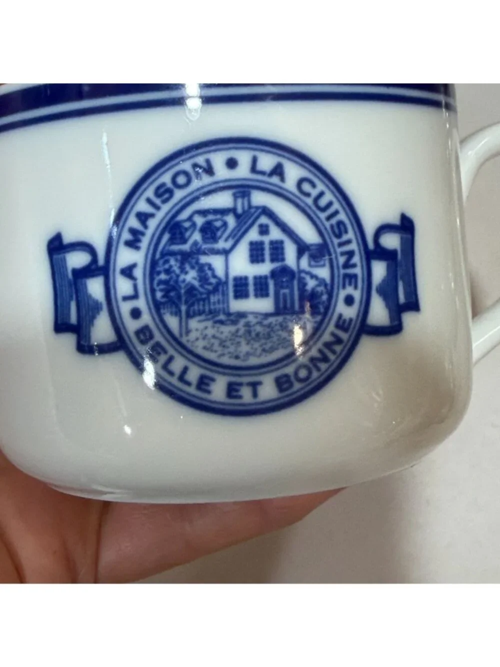 Vintage La Maison Roshco 4-Piece Set Belle et Bonne 2 Coffee 2 Demitasse Cups